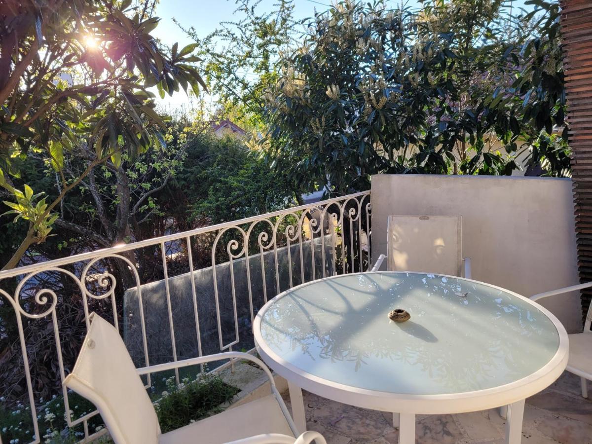 Joli T2, Terrasse Et Jardin, Ideal Pour Familles, A 15 Min De L'Aeroport Roissy Cdg Tremblay-en-France Exterior foto