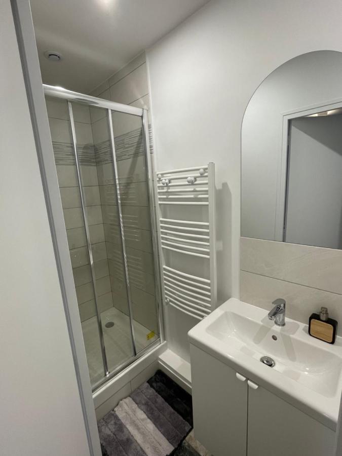 Joli T2, Terrasse Et Jardin, Ideal Pour Familles, A 15 Min De L'Aeroport Roissy Cdg Tremblay-en-France Exterior foto