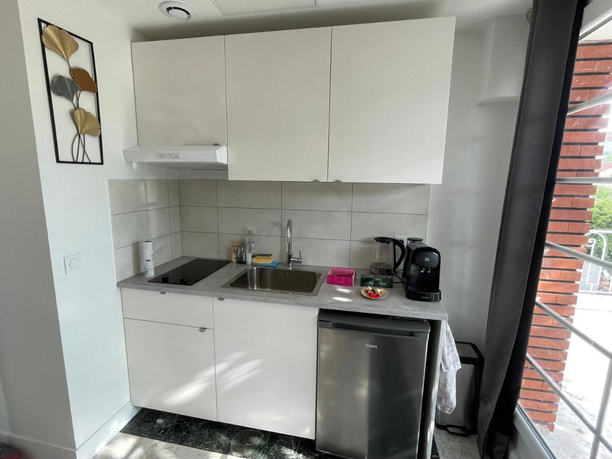 Joli T2, Terrasse Et Jardin, Ideal Pour Familles, A 15 Min De L'Aeroport Roissy Cdg Tremblay-en-France Exterior foto