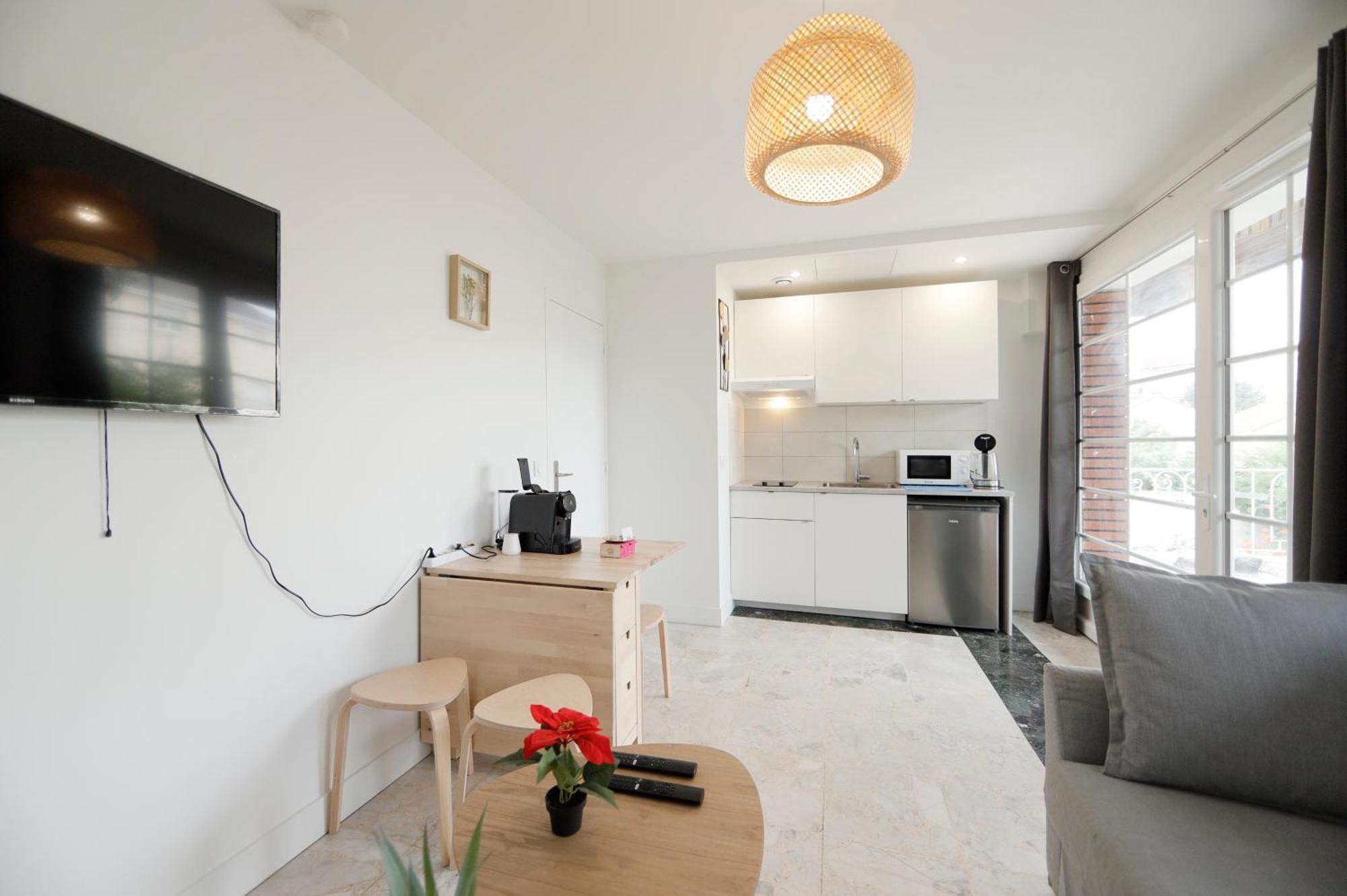 Joli T2, Terrasse Et Jardin, Ideal Pour Familles, A 15 Min De L'Aeroport Roissy Cdg Tremblay-en-France Exterior foto