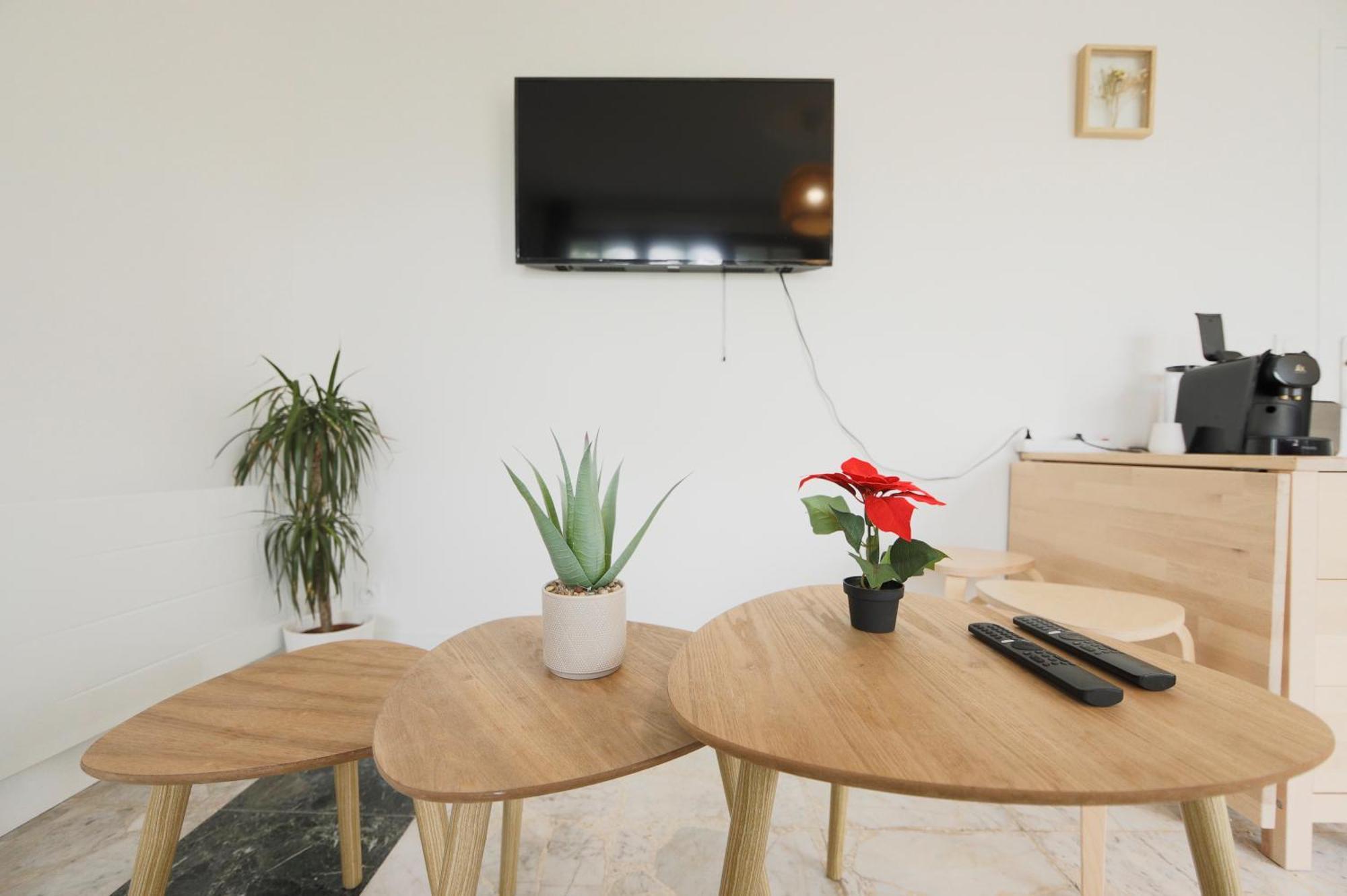 Joli T2, Terrasse Et Jardin, Ideal Pour Familles, A 15 Min De L'Aeroport Roissy Cdg Tremblay-en-France Exterior foto