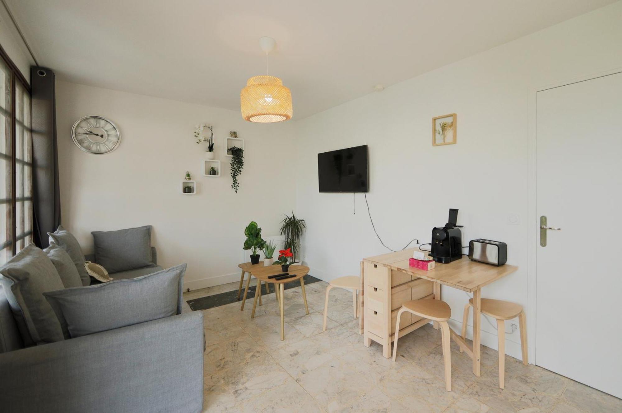 Joli T2, Terrasse Et Jardin, Ideal Pour Familles, A 15 Min De L'Aeroport Roissy Cdg Tremblay-en-France Exterior foto